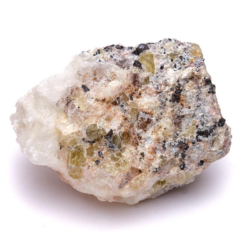 cristales en forma de punta de mineral de apatito en matriz