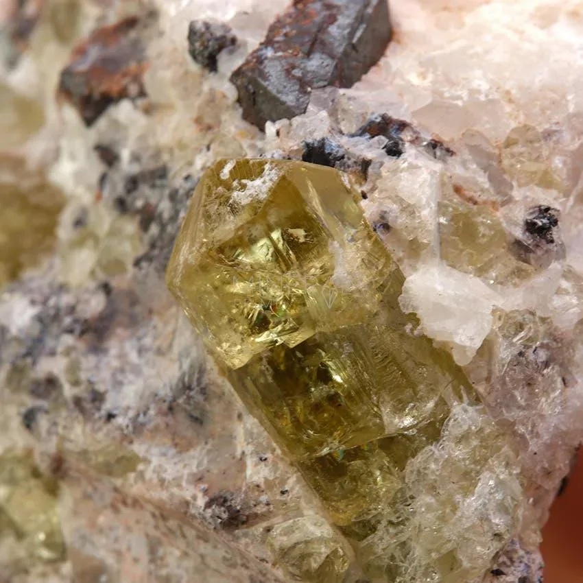 cristales en forma de punta de mineral de apatito