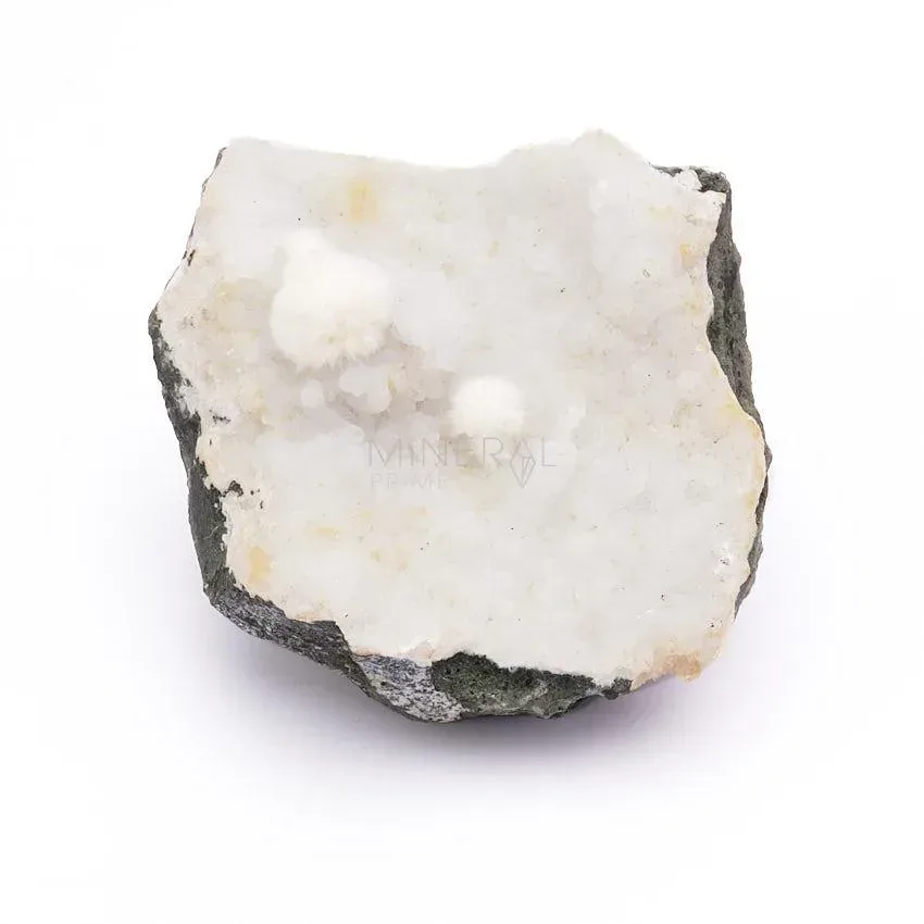 mineral de okenita en bruto