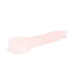 gua sha de cuarzo rosa con forma de cuchara