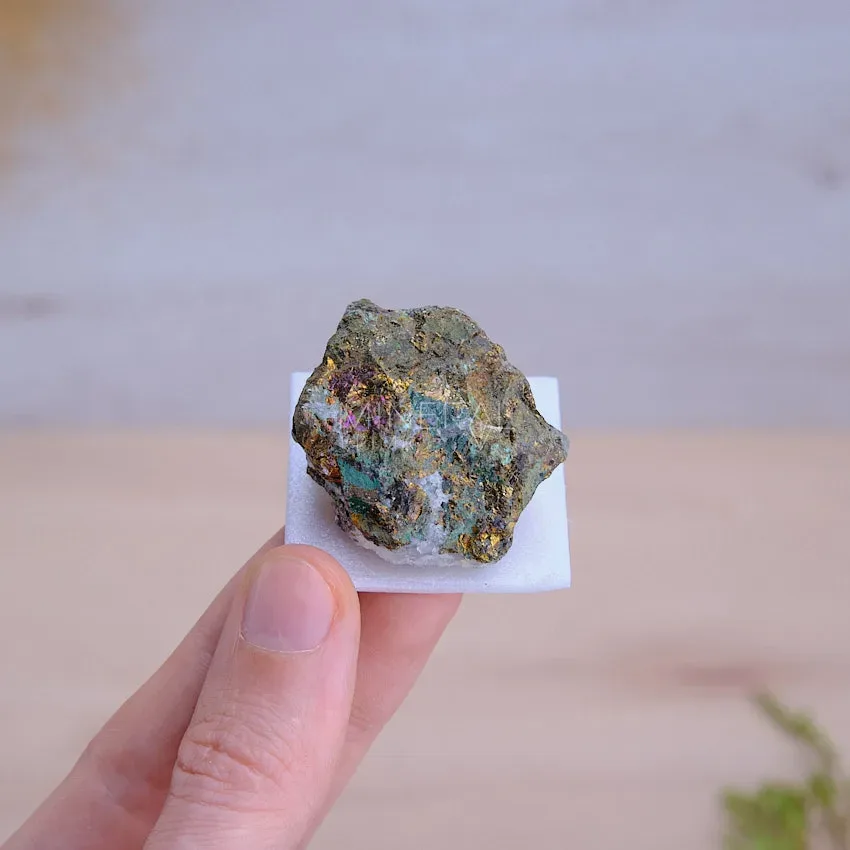 mineral de coleccion calcopirita en bruto propiedades