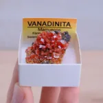 mineral de coleccion drusa de vanadinita natural