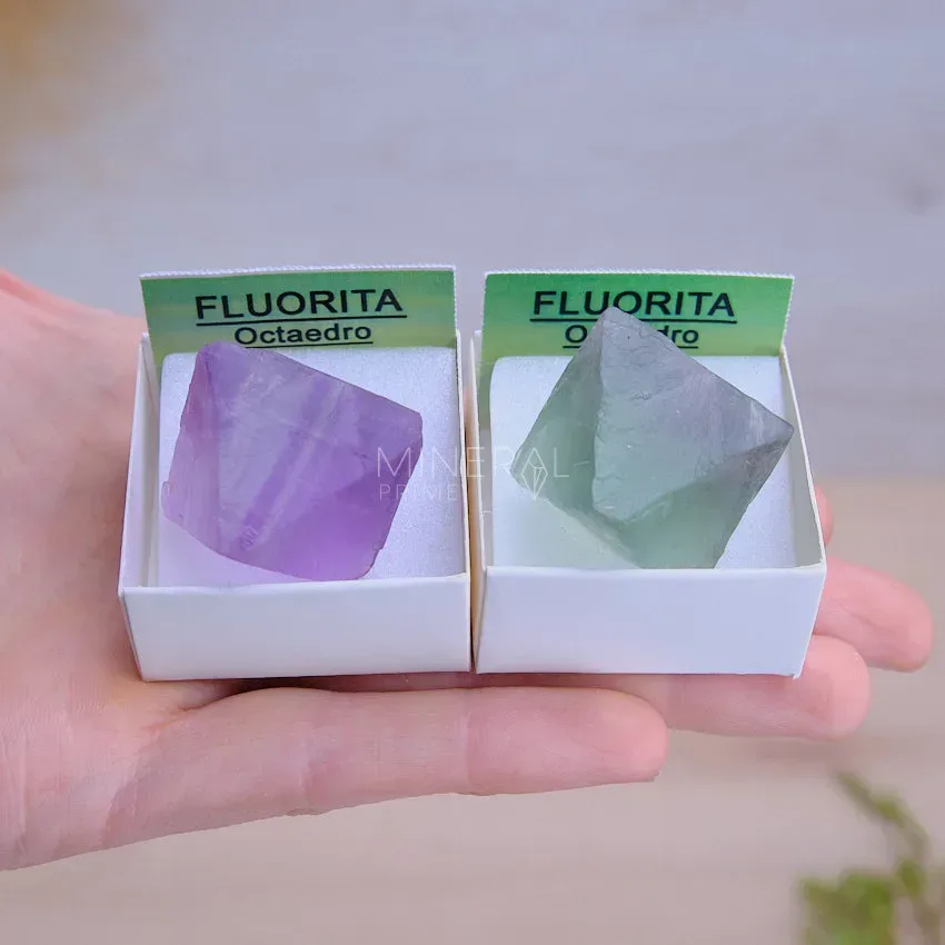 mineral de coleccion octaedro de fluorita verde en bruto natural