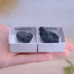 mineral de coleccion shungita en bruto piedra