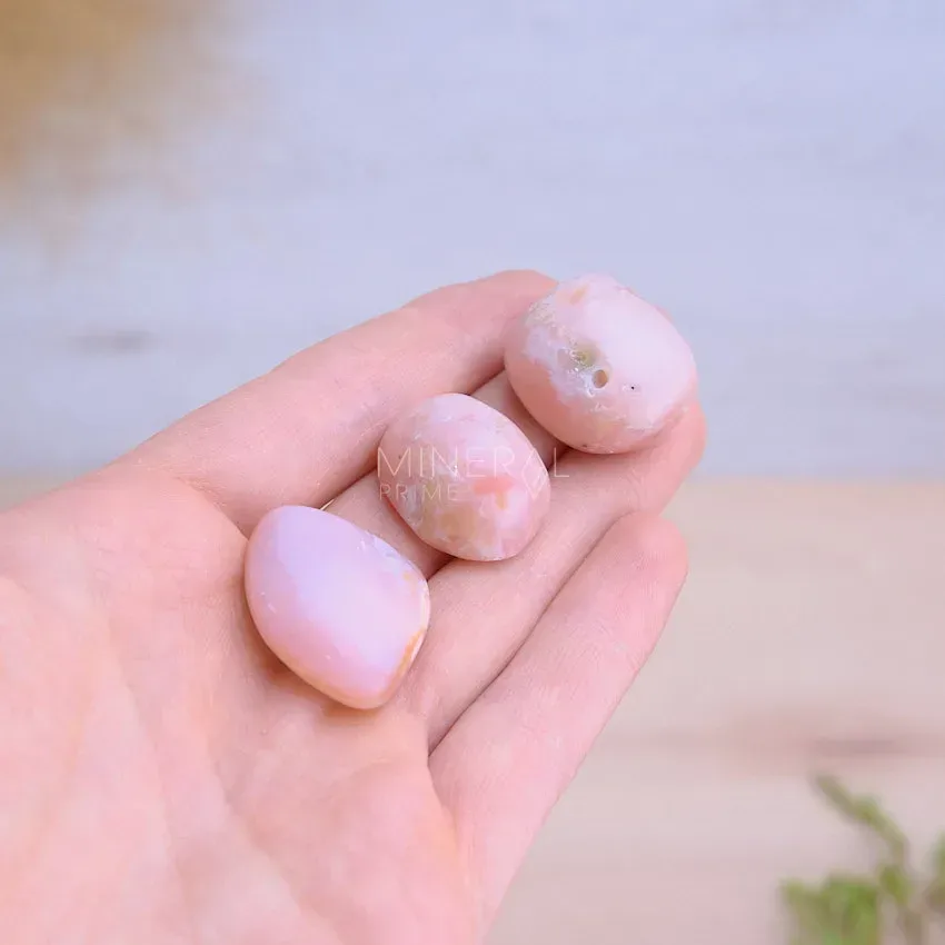 mineral rodado de opalo rosa natural