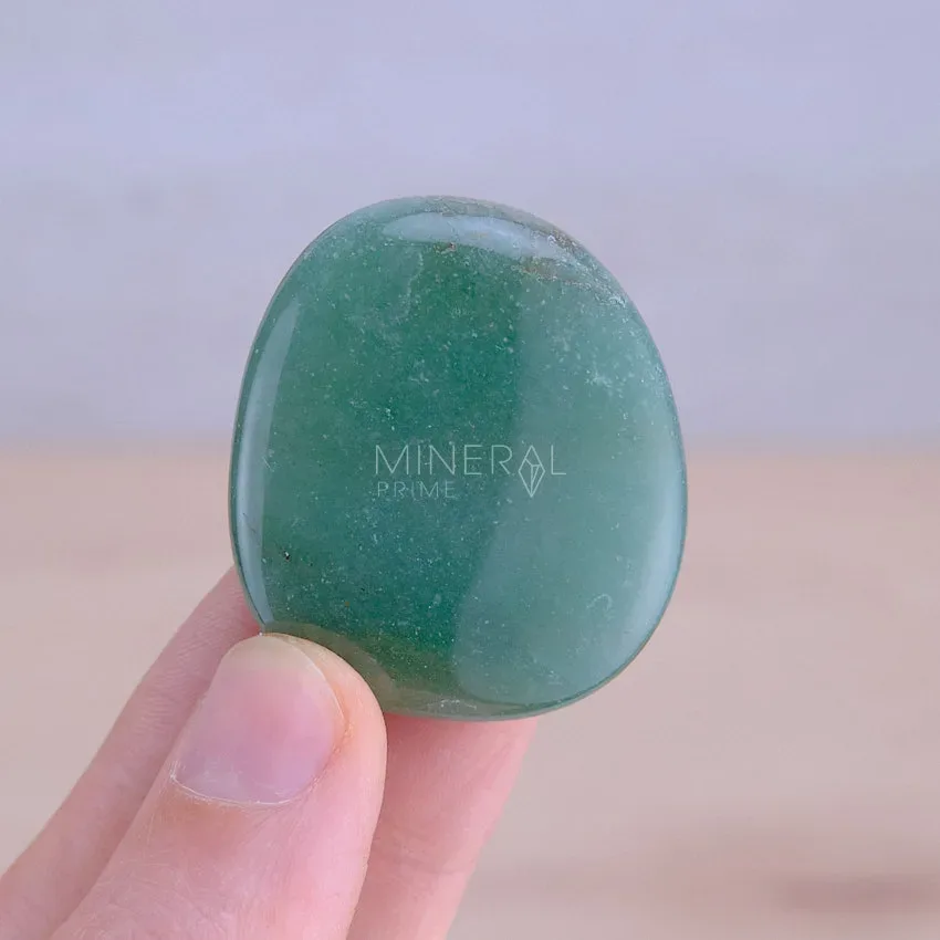 mineral rodado plano de cuarzo verde natural