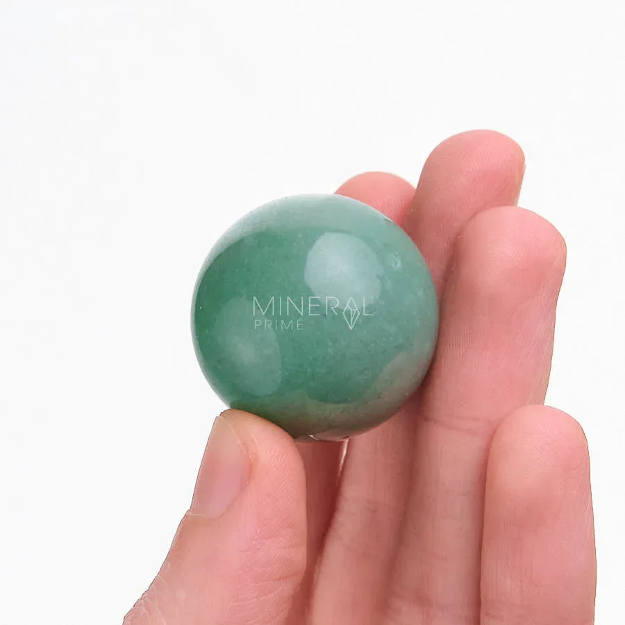 esfera de cuarzo verde mineral
