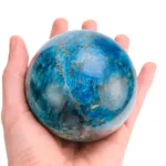 esfera de apatito azul mineral