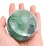 esfera de fluorita verde mineral