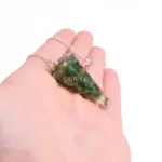 pendulo de los chakras de orgonita con cuarzo verde mineral